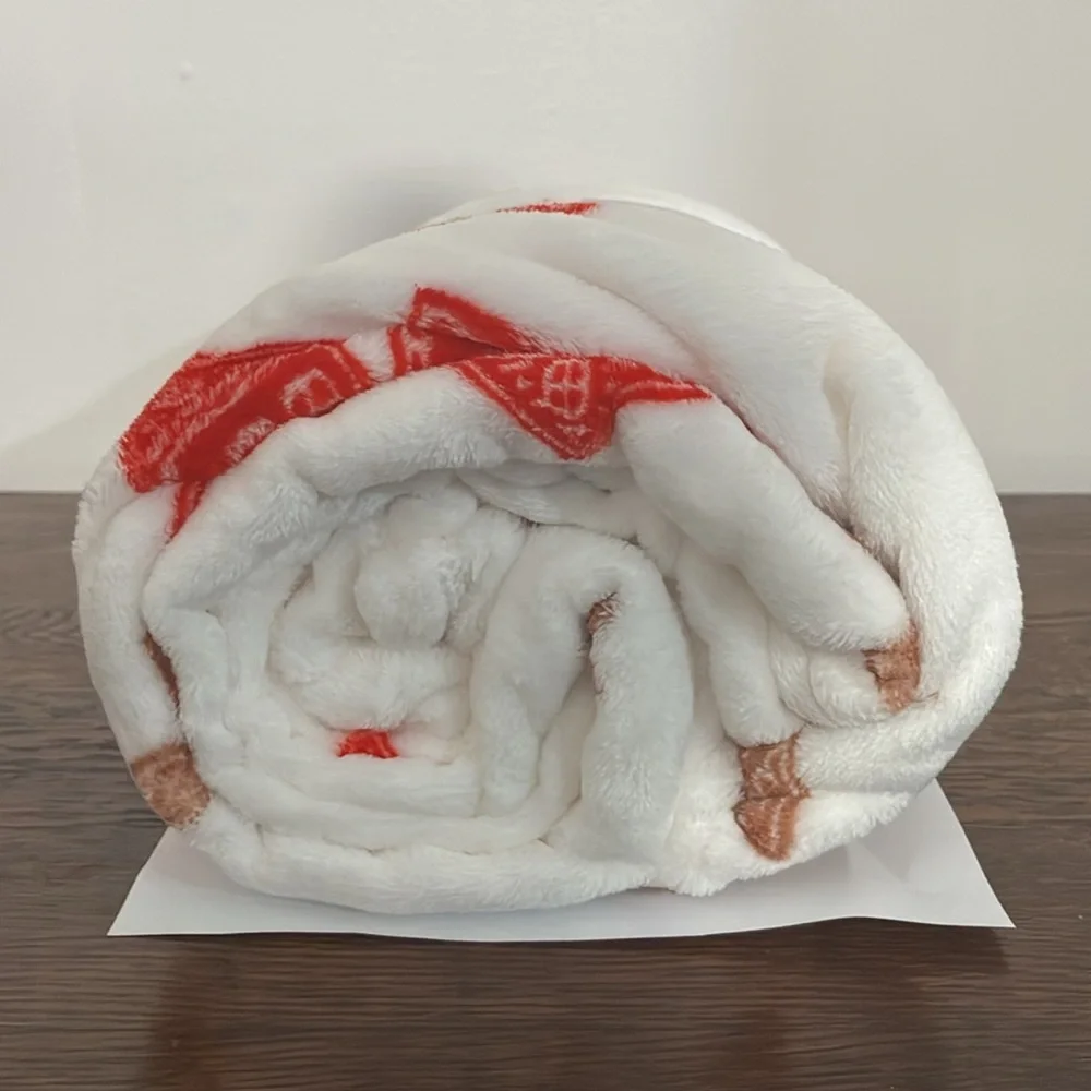 NWT- Cozy Oversized Holiday Throw Blanket w/ Red Trucks, Green Trees 60x72